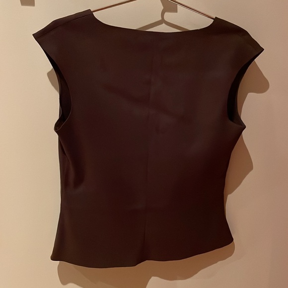 Sleeveless faux suede top - Picture 2 of 3